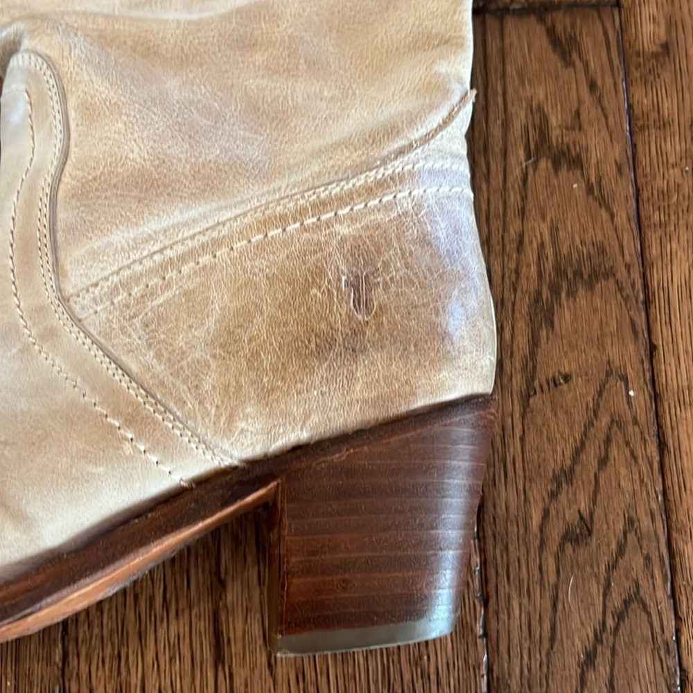 Frye boots cream white tan size 7 - Picture 2 of 6